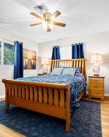 No Wake Queen Bedroom